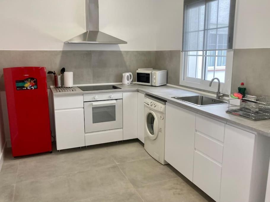 Acogedor Apt 6Pax 3Bdr 2Bth - Cozyhomesevilla5 Εξωτερικό φωτογραφία