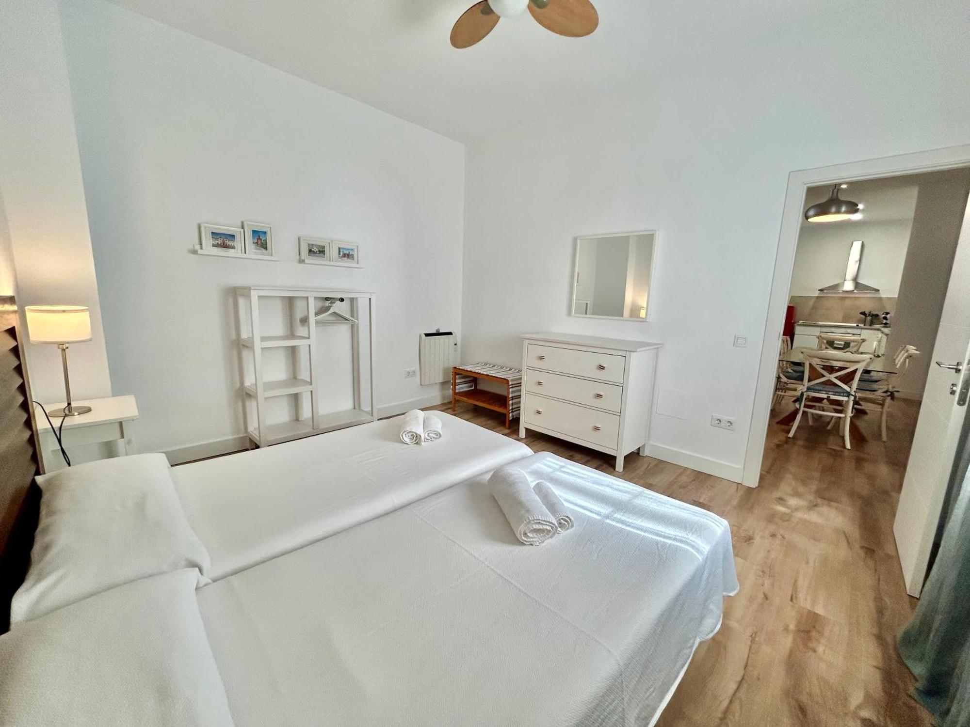 Acogedor Apt 6Pax 3Bdr 2Bth - Cozyhomesevilla5 Εξωτερικό φωτογραφία